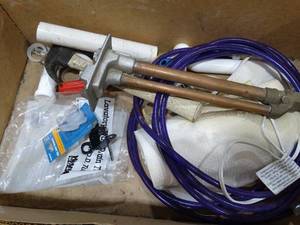 lot 1964 image: Lot of new plumbing supplies