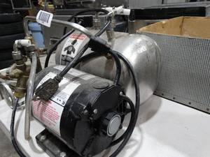 lot 1965 image: McCanns C02 carbonator for pop machine