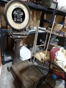 lot 1980 image: GRAND Toledo warehouse scale- 750 lb