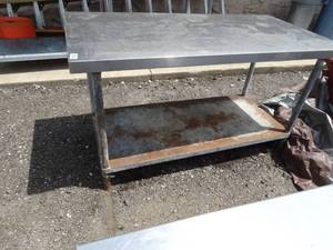 lot 1993 image: Stainless steel table w under shelf