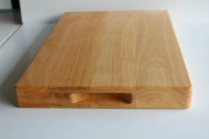 lot 64352 image: Heirloom Chopping Block  (Damaged--See photos)  (SOLD AS IS)