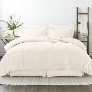 lot 64363 image: A Beautiful Bedroom 8 Piece Bed in a Bag Set by The Home Collection, Full Bedding