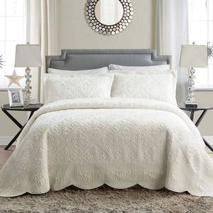lot 49545 image: Westland Quilted Bedspread by VCNY
