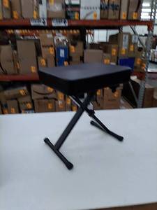 lot 49591 image: Rockjam keyboard bench