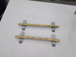 lot 49592 image: 2 - magnetic wall mounted brackets