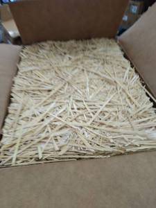 lot 49766 image: Blue Mountain Organic Garden Straw
