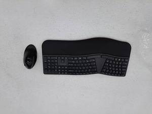 lot 49843 image: Kensington pro fit ergo wireless keyboard and mouse