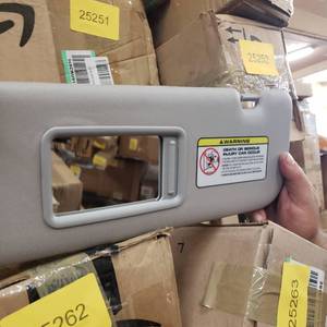 lot 25274 image: Drivers Side Vent Visor