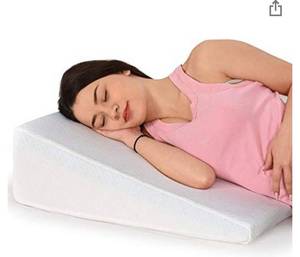 lot 8020 image: Wedge Pillow