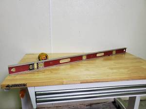 lot 1050 image: Macklanburg-Duncan M-D Extruded Aluminum Level 600 Series 48 inches