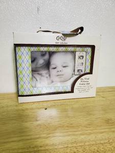 lot 1066 image: My First Pictures Frame Set