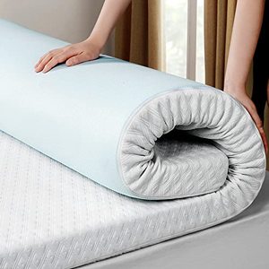 lot 64487 image: TEKAMON 3 Inch Gel-Infused Memory Foam Bed Mattress Topper Removable Fitted Bamboo Cover Comfort Body Support & Pressure Relief (Queen)