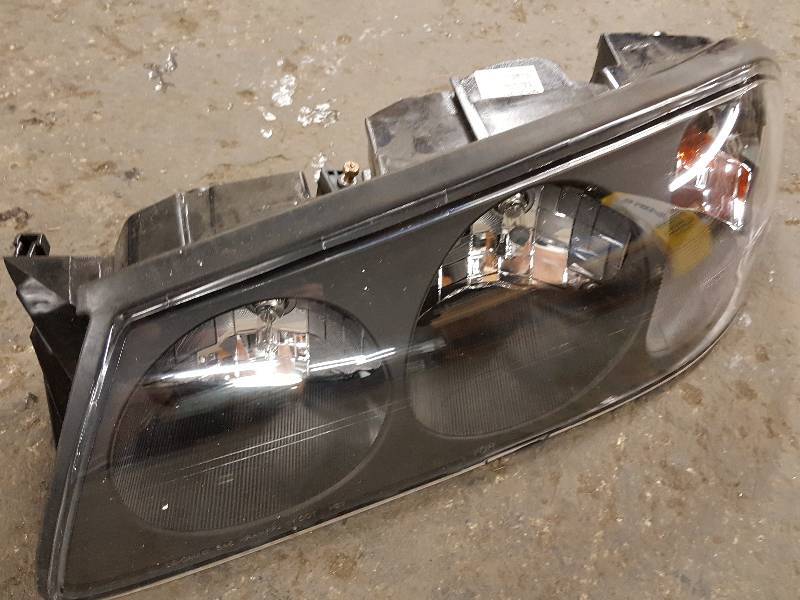 lot 8522 image: New Eagle Eyes GM212-B101L Chevrolet 2004 and 2005 Impala Driver Side Head Lamp.