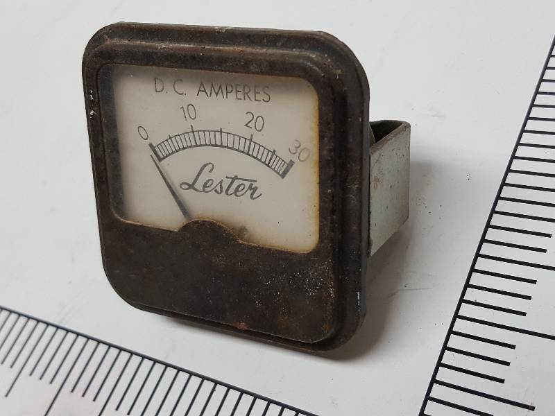 lot 8546 image: Antiques Amp gauge for panel mounting
