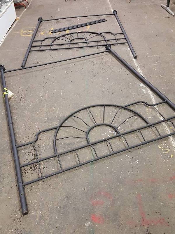 lot 8634 image: Metal tubing rustic looking bed head and base board.  Cowboy or modern theme, you be the judge