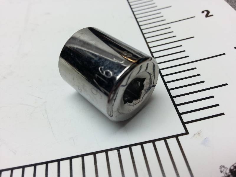 lot 9206 image: New 916 USA made chrome plated steel 6 point socket for the 14 drive tools.