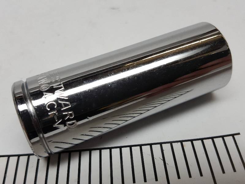 lot 8490 image: New Grainger #5MV04 Chrome Vanadium 1116 deep well Socket with 38 Drive Size and Chrome Finish