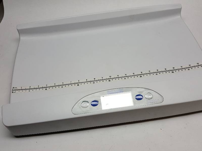 lot 8452 image: This Health o meter 553KL digital baby scale is a high performance digital pediatric scale with motion-sensing technology