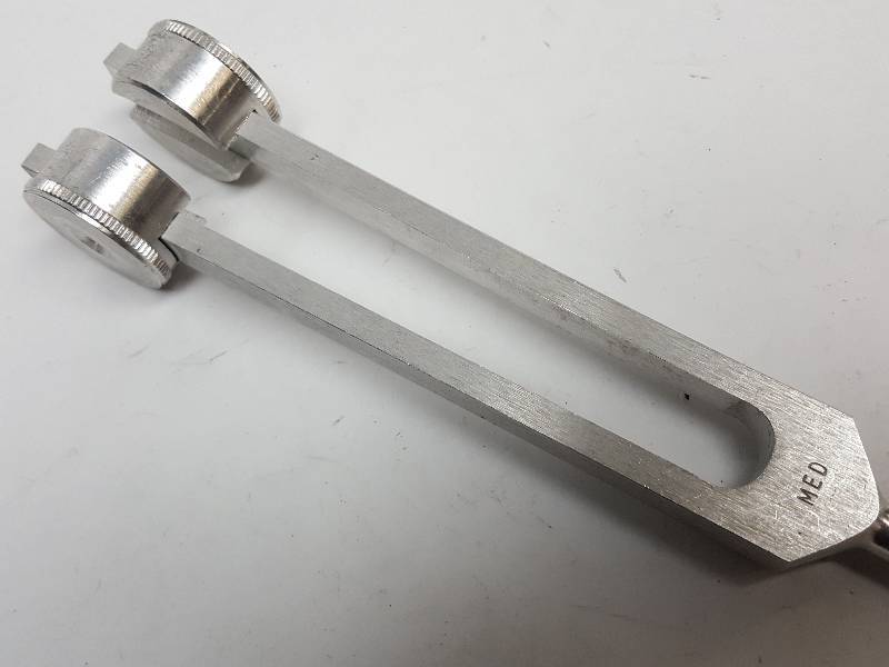 tuning fork for fracture