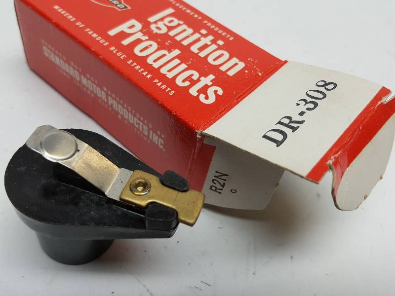 lot 8453 image: New old stock Standard ignition #DR-308 6 cylinder Chevy and others distributor rotor