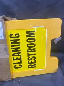 lot 33971 image: 12 X 25 YELLOW FLOOR SIGN