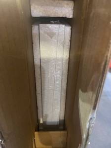 lot 33988 image: SIMONS FLOATING SHELF IN WHITE