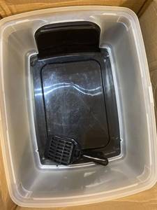 lot 33989 image: BLACK CAT LITTER BOX WITH LID AND SCOOP