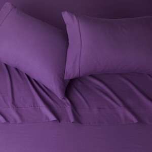 lot 24727 image: Amazon Basics Lightweight Super Soft Easy Care Microfiber Bedding King -Retail $22.78
