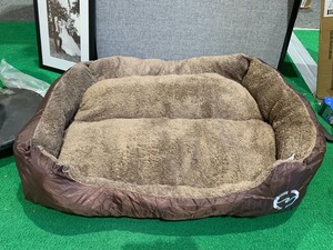 lot 24764 image: Faux Fur Dog Bed (34in x35in.) - Retail $89.99