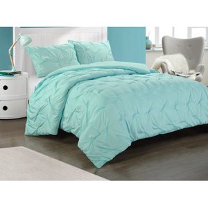 lot 276 image: Heritage Club Solid Pintuck Comforter Set, Multiple Colors