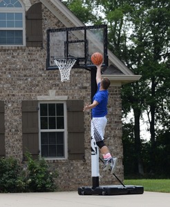 lot 583 image: Spalding 60 In. Acrylic Screw Jack Portable Basketball Hoop