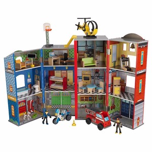 lot 1020 image: KidKraft Everyday Heroes Wooden Play Set