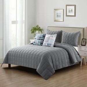 lot 3995 image: Mainstays Jersey Polyester Reversible Quilt Set, FullQueen, Gray Flannel, 5-Pieces