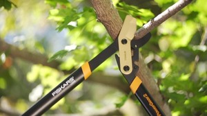 lot 4036 image: Fiskars 28 PowerGear2 Lopper with UltraBlade & Soft Grip, 396263-1001