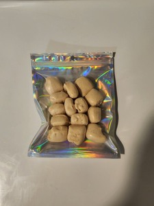 lot 4907 image: Freeze Dried Honey & Almond puffs