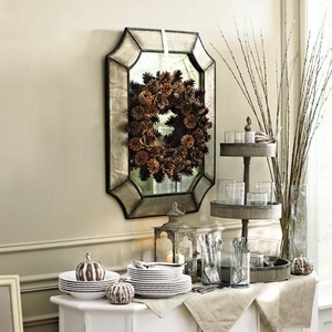 lot 2312 image: Wood 3-Tier Tray