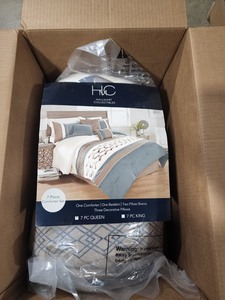 lot 3500 image: Riverbrook Home Turin Comforter Set, Queen, Silver, 7-Piece Set