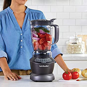 lot 62725 image: NutriBullet ZNBF30500Z Blender Combo 1200 Watt, 1200W, Dark Gray  (Power works fine)