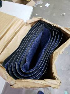 lot 7717 image: Purple Carpet Standing Mat