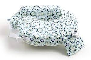 lot 7698 image: Zenoff Breastfeeding Pillow