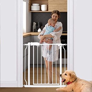 lot 7719 image: Vothco Narrow Baby Gate 29.13