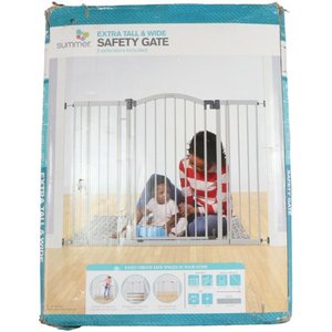 lot 7765 image: Summer Infant Extra Tall And Wide Safety Gate SU3180
