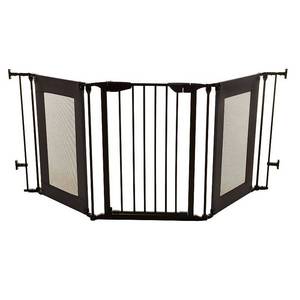 lot 7756 image: Dreambaby Denver Adapta Gate with Mesh