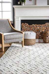 lot 7827 image: NuLoom Sohale Area Rug, Ivory, 76x96