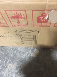 lot 7101 image: Set of 2 - Barstools White