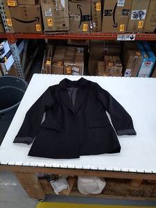 lot 35411 image: Womens Blazer Size Large