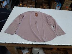 lot 35416 image: Gaharu Womens Blouse,Size L