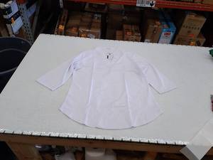 lot 35417 image: Ceasikery Womens 34 Sleeve Blouse,Size L