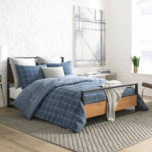 lot 49294 image: Kenneth Cole New York Holden Grid Comforter,King