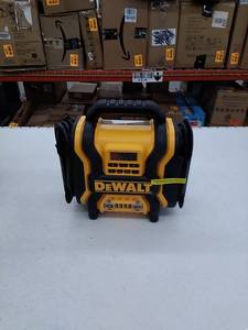 lot 49334 image: DeWalt power station and jump start pack